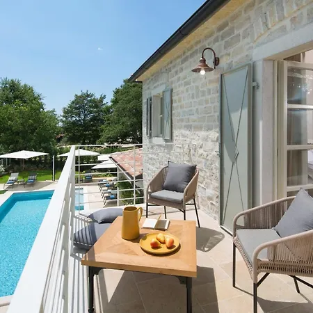Villa Elena U Ladicima For 8 People With Private Pool & Sports Complex In Istria *